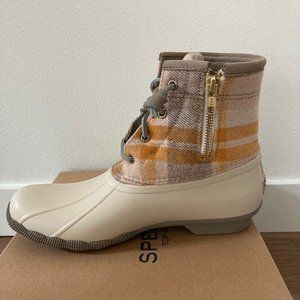Sperry Saltwater Plaid Ivory Duck Boots, 8.5